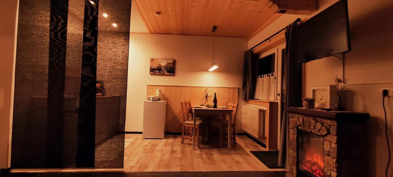 Ferienhaus Lechtaler Alpen Bach  Exterior photo